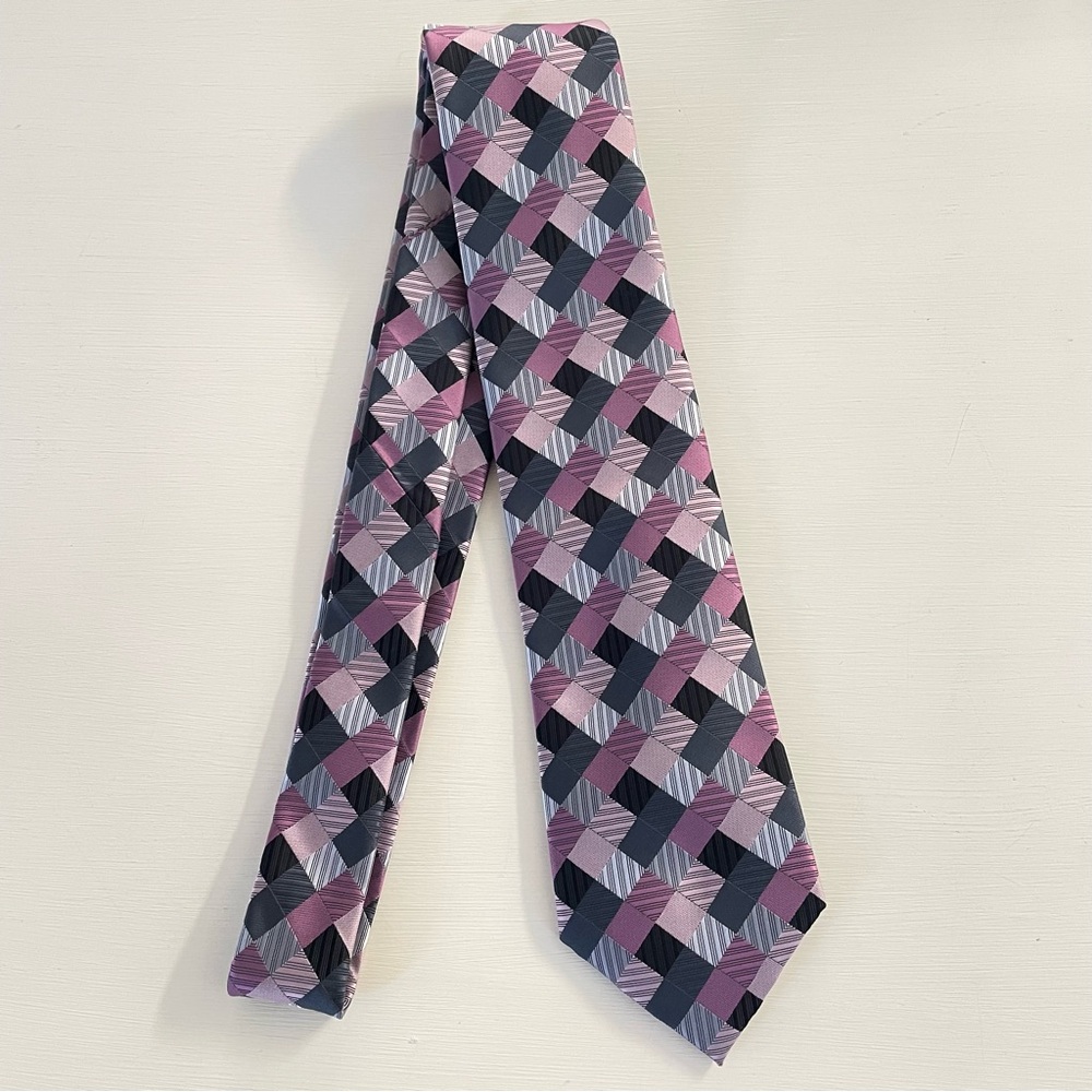 Geoffrey Beene Silk Tie Mens Purple Grey Geometric Check Plaid Necktie